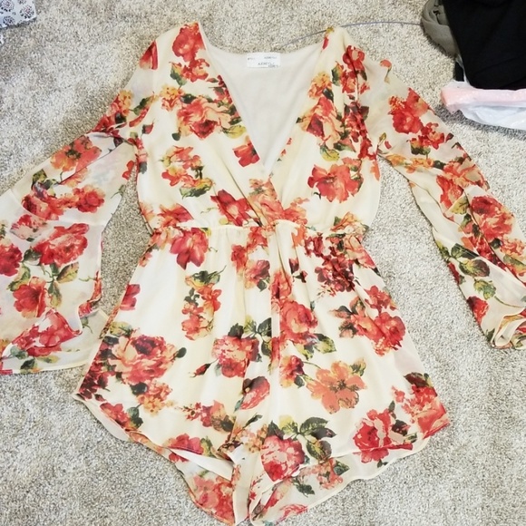 Audrey 3+1 Pants - Romper bell sleeve